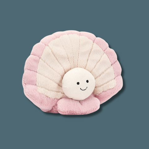 Clam with smiling pearl